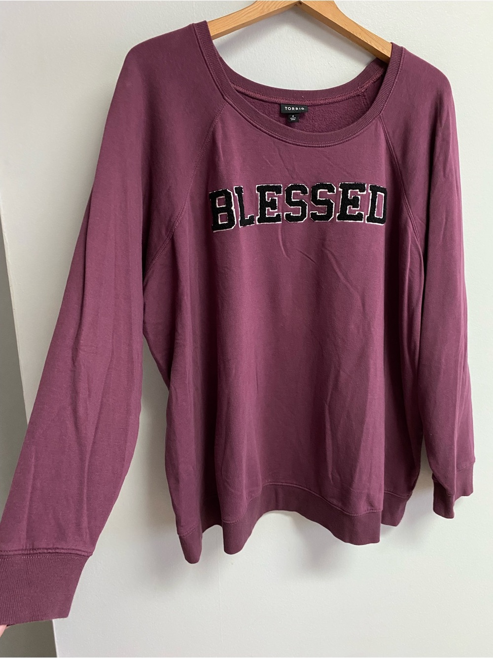 TORRID "BLESSED" LIGHTWEIGHT SWEATSHIRT - 4X - Picture 2 of 8